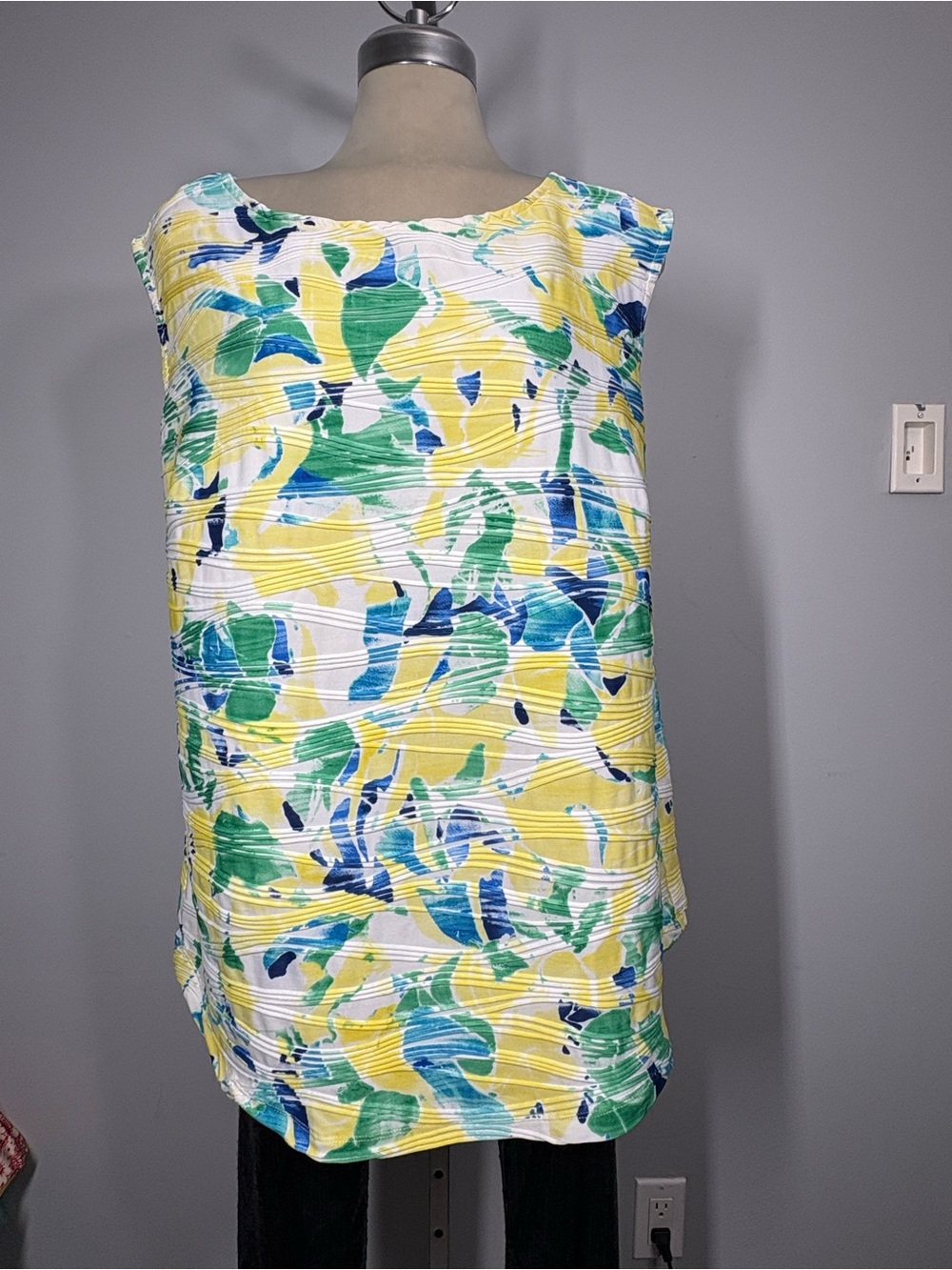 TanJay Women Sleeveless Tank with Yellow, Green & Blue Brush paint Size 2 X